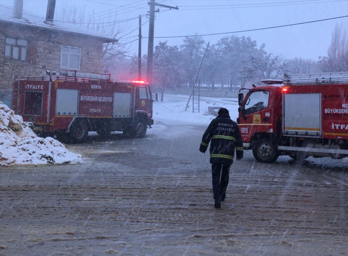 Konya'da yangın çıkan ev kullanılamaz hale geldi