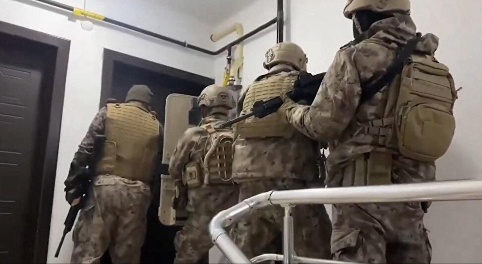 Konya dahil 76 ilde uyuşturucu satıcılarına operasyon  1 ton 444 kg uyuştucu ele  geçirildi.