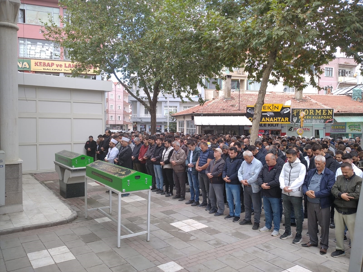 Konya’daki feci kazada ölen belediye işçisi Hasan Basri Ecevitci toprağa verildi