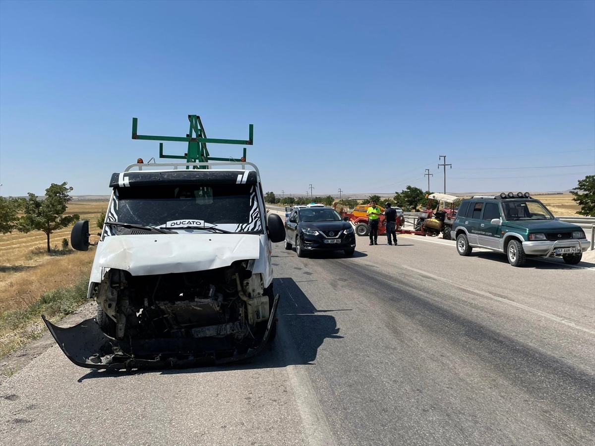 Konya'daki trafik kazasında 3 kişi yaralandı