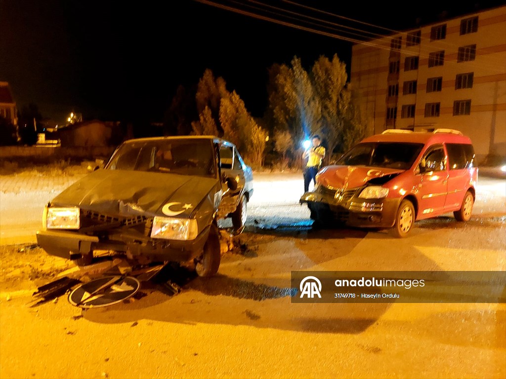 Konya'daki trafik kazasında 4 kişi yaralandı