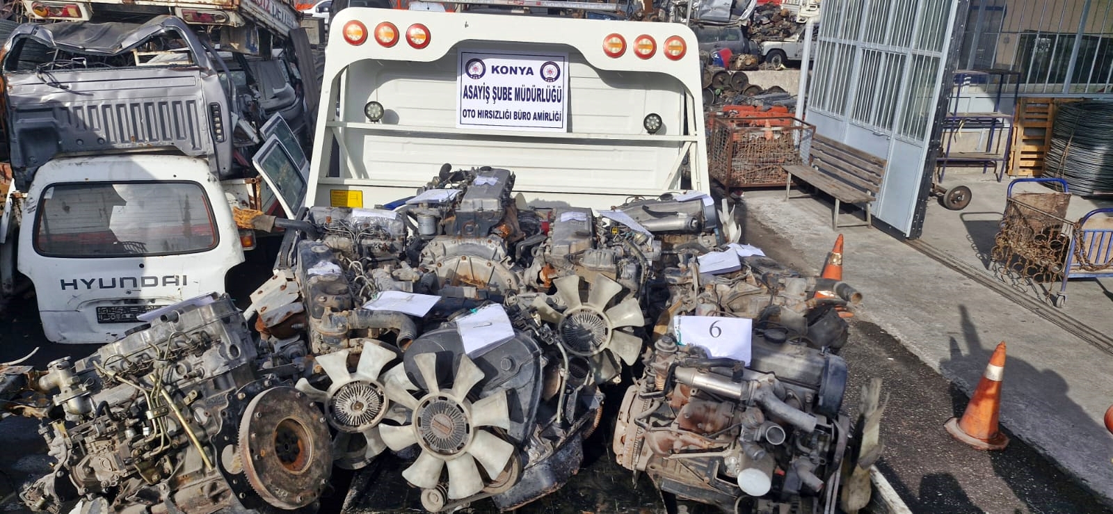 KONYA EMNİYETİ’NDEN DEV OTO HIRSIZLIĞI OPERASYONU!