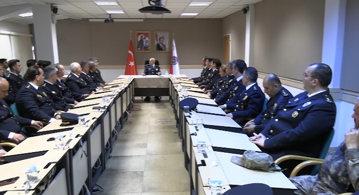 KONYA EMNİYETİNDE ANLAMLI TÖREN: 180. YILDA 180 PERSONELE ÖDÜL