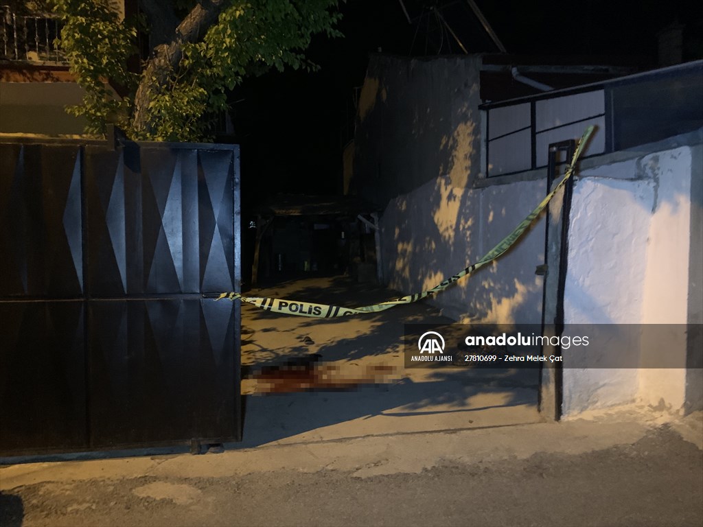 KONYA - Ev sahibi ile çıkan silahlı kavgada kiracı hayatını kaybetti