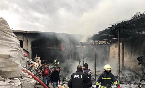 Konya Karatay Mar-Sanda  iftar saati büyük fabrika yangını!