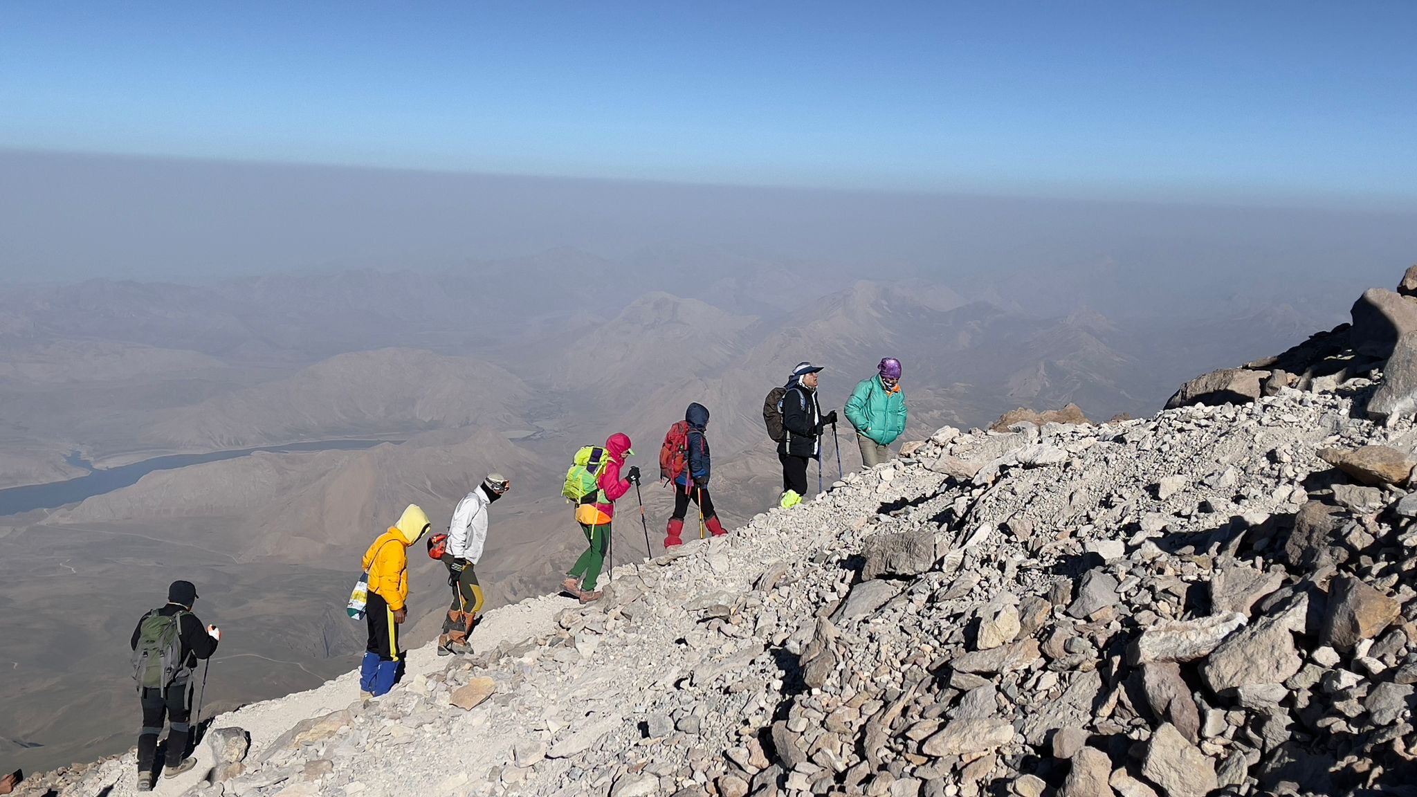 Konya’lı  4 kişilik Dağcı grubu İran’daki en yüksek Demavend Dağına zorlu bir tırmanış gerçekleştirdiler.