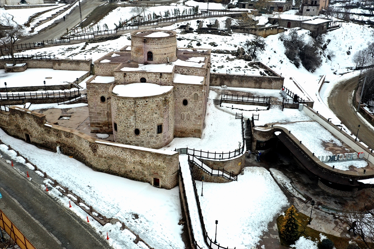 Konya'nın tarihi Sille Mahallesi her mevsim turistlerin uğrak yeri