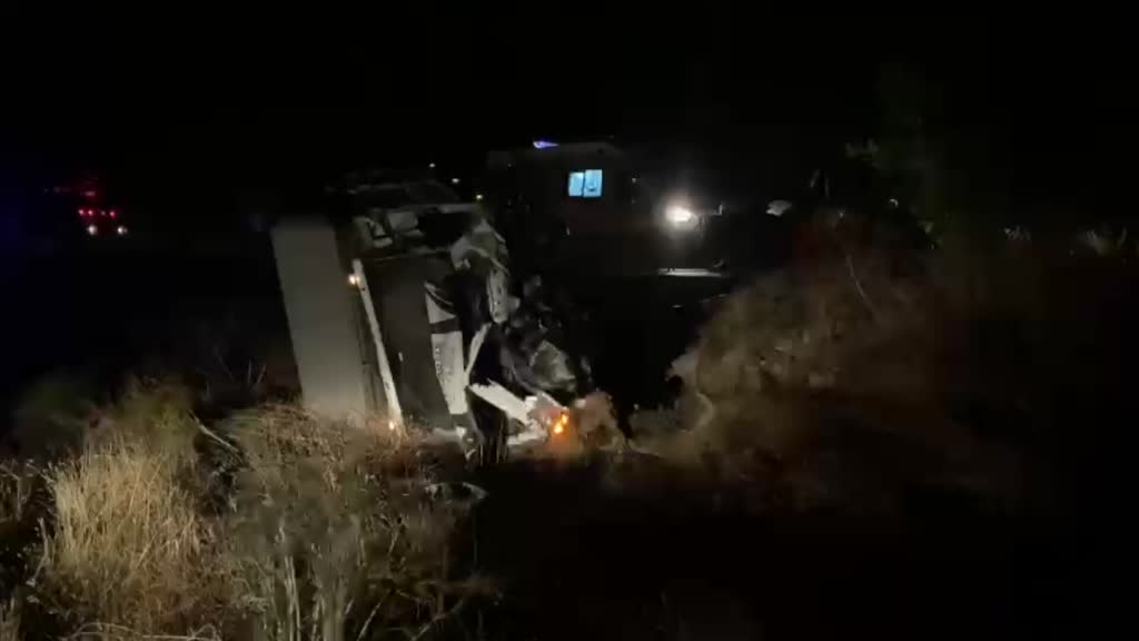 Konya Plakalı kamyonetin ile  Otomobillin çarpıştığı kazada 3 kişi öldü