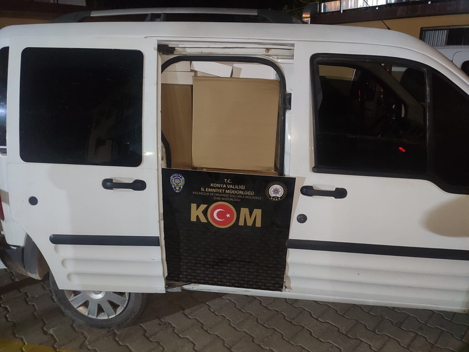 KONYA POLİSİ KAÇAKÇILARA GEÇİT VERMİYOR