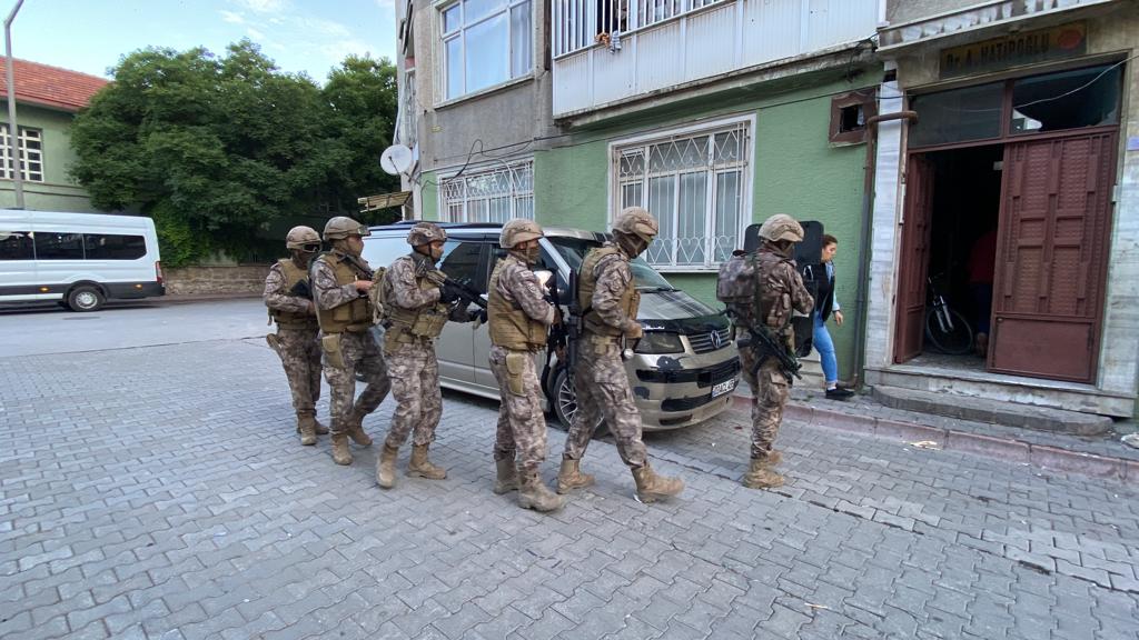 KONYA POLİSİNDEN ZEHİR TACİRLERİNE BAYRAM TEMİZLİĞİ!