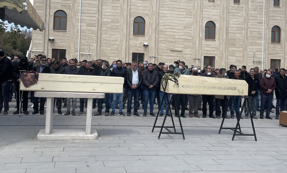 KONYA - Sobadan sızan gazdan zehirlenen anne ile kızının cenazeleri defnedildi
