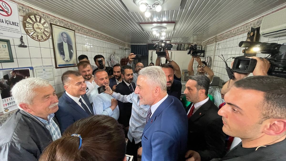 KONYA - Ticaret Bakanı Ömer Bolat esnafı ziyaret etti