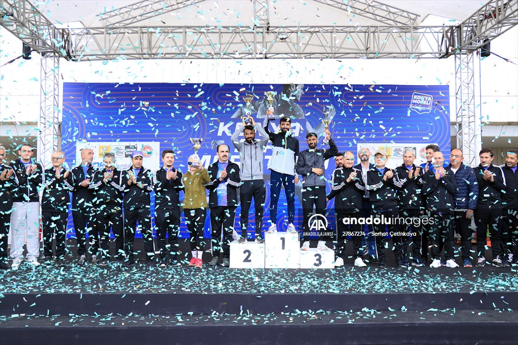 2200 sporcunun katıldığı Konya Yarı Maratonu Seydişehirli Sporcu 9.sırada   bitirdi.
