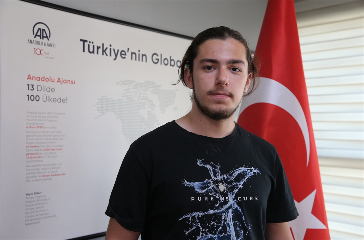 KONYA - YKS'de 500 tam puan alan Hüseyin Furkan, yoluna ilahiyat alanında devam edecek