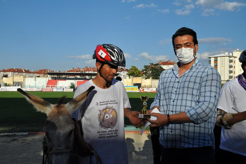 Konyada Eşekler   yarıştı