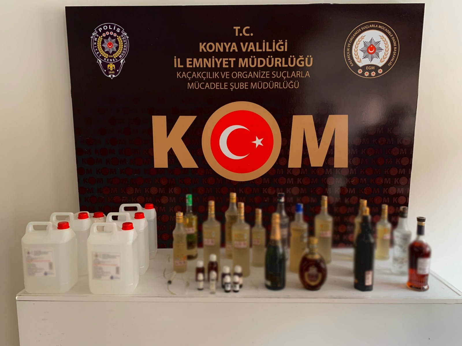 KONYADA TORNACI SAHTE İÇKİ ÜRETİCİSİ ÇIKTI!