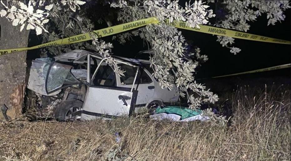 KONYALI  AİLE UŞAKTA  KAZA YAPTI  BABA  KIZ  HAYATINI KAYBETTİ