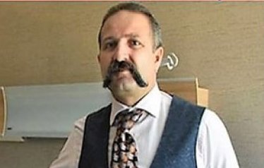 Konyalı doktor, atlarına bakıcılık yapan kişinin silahlı saldırısında hayatını kaybetti.