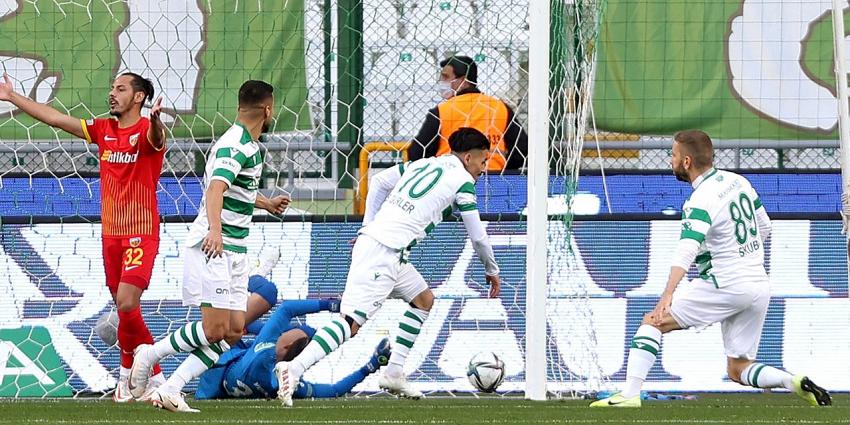  Konyaspor sahasında Kayseri'ye patladı