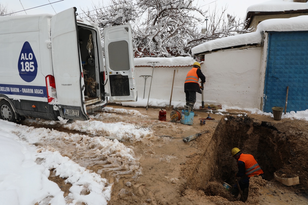 ​KOSKİ EKİPLERİ AĞIR HAVA ŞARTLARINA RAĞMEN 7/24 GÖREV BAŞINDA