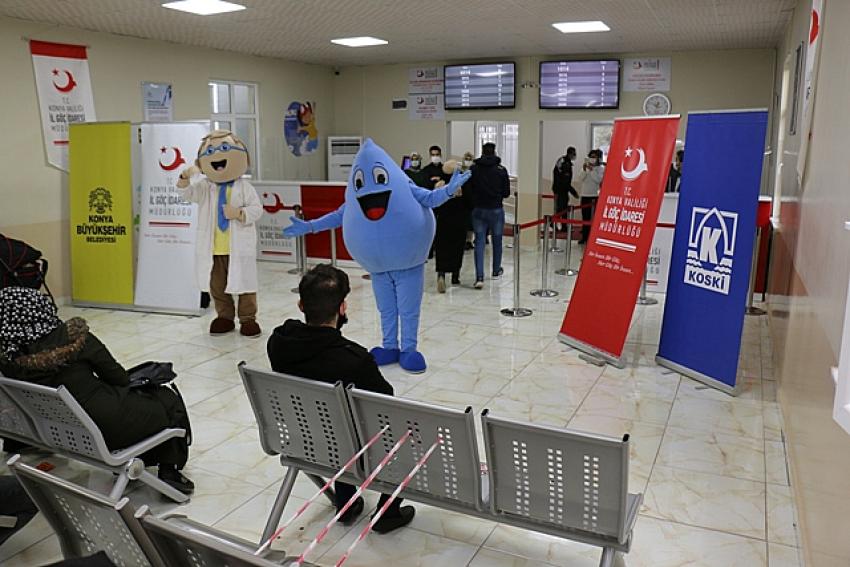 KOSKİ TİYATRO EKİBİ GÖÇMENLERE SU TASARRUFUNU ANLATTI