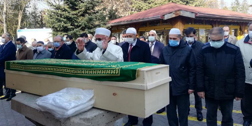 Kovid-19 nedeniyle vefat eden Erbakan'ın dava arkadaşı Ali Güneri Konya'da toprağa verildi