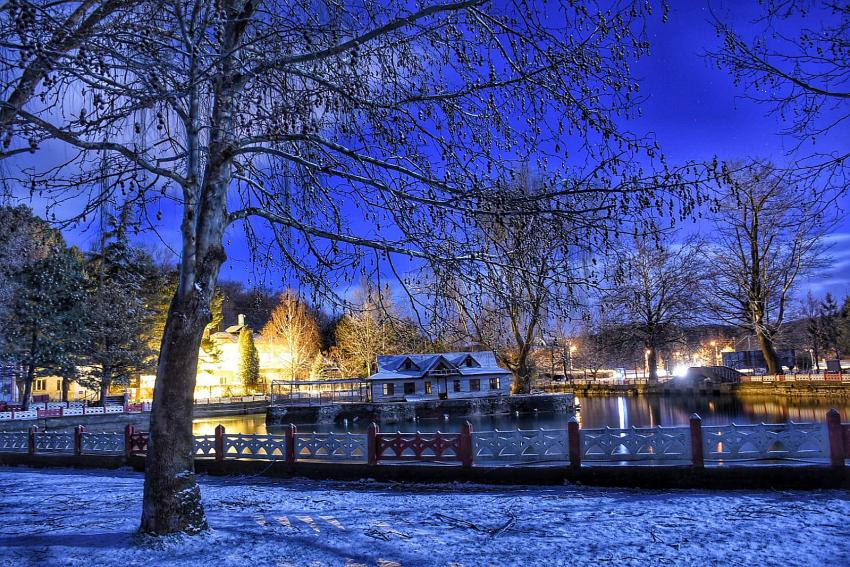 Kuğulu Tabiat Parkında Gece görünümü FOTOHABER