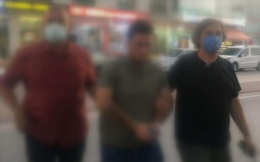 Kurduğu site üzerinden genç kızları dolandırıyordu! Konya polisi kelepçeyi taktı