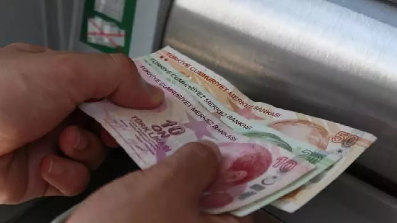Mahkeme çalınan karttan para çekilmesinde bankayı "kusurlu" buldu