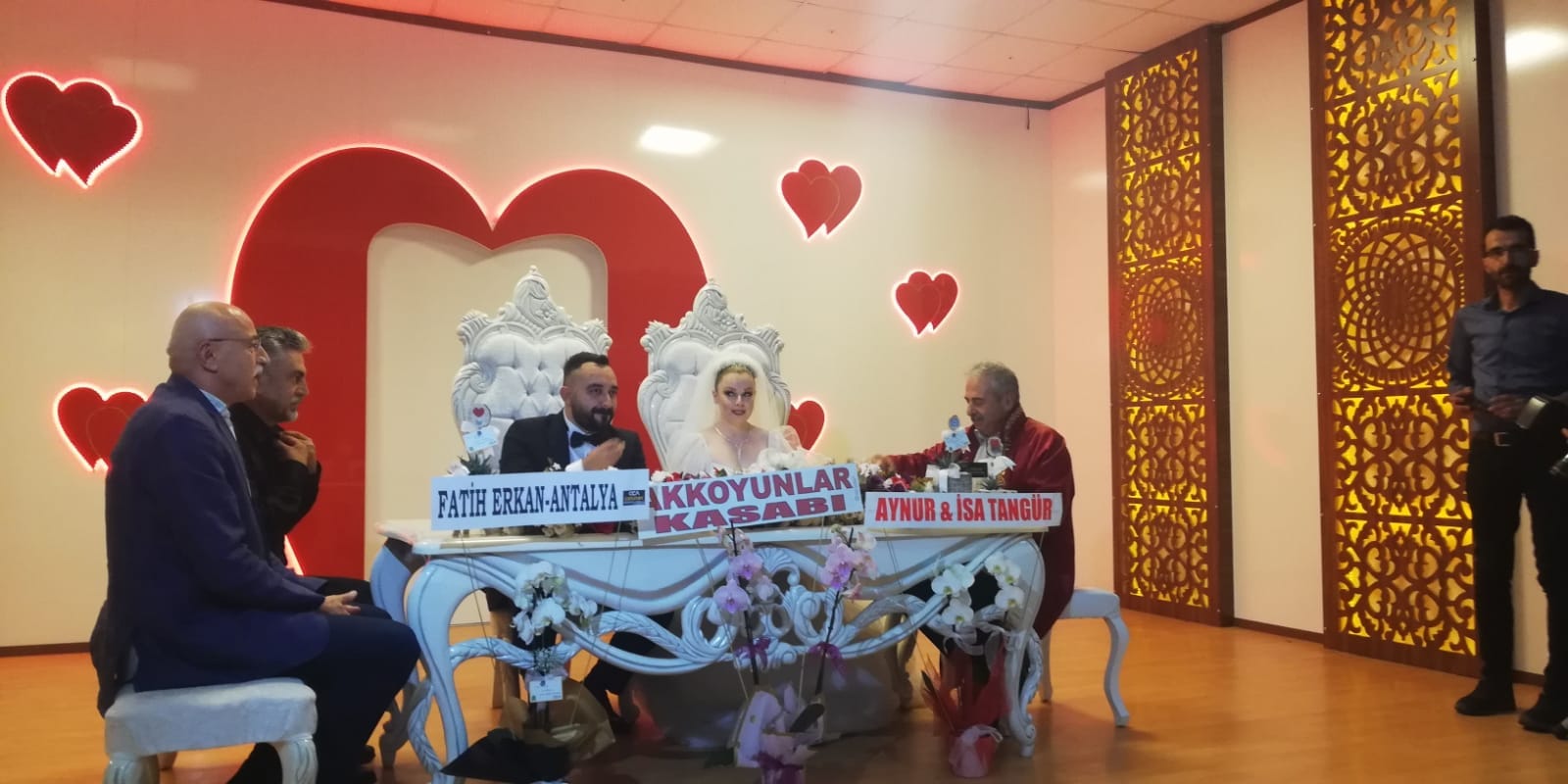 Kutun ve Nergiz Ailesinin  Mutlu   günü