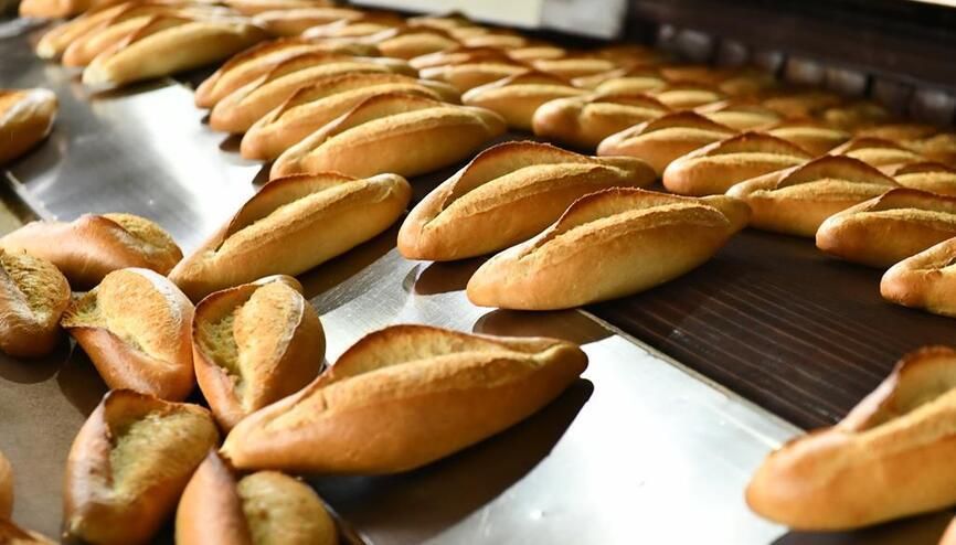 Kuzey Kıbrıs Türk Cumhuriyeti’nde (KKTC) ekmeğin fiyatı 7 liraya çıktı.