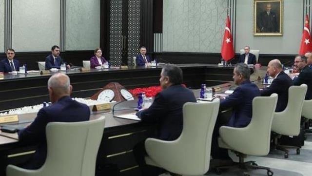 KYK borçları  Masada 3 farklı seçenek var