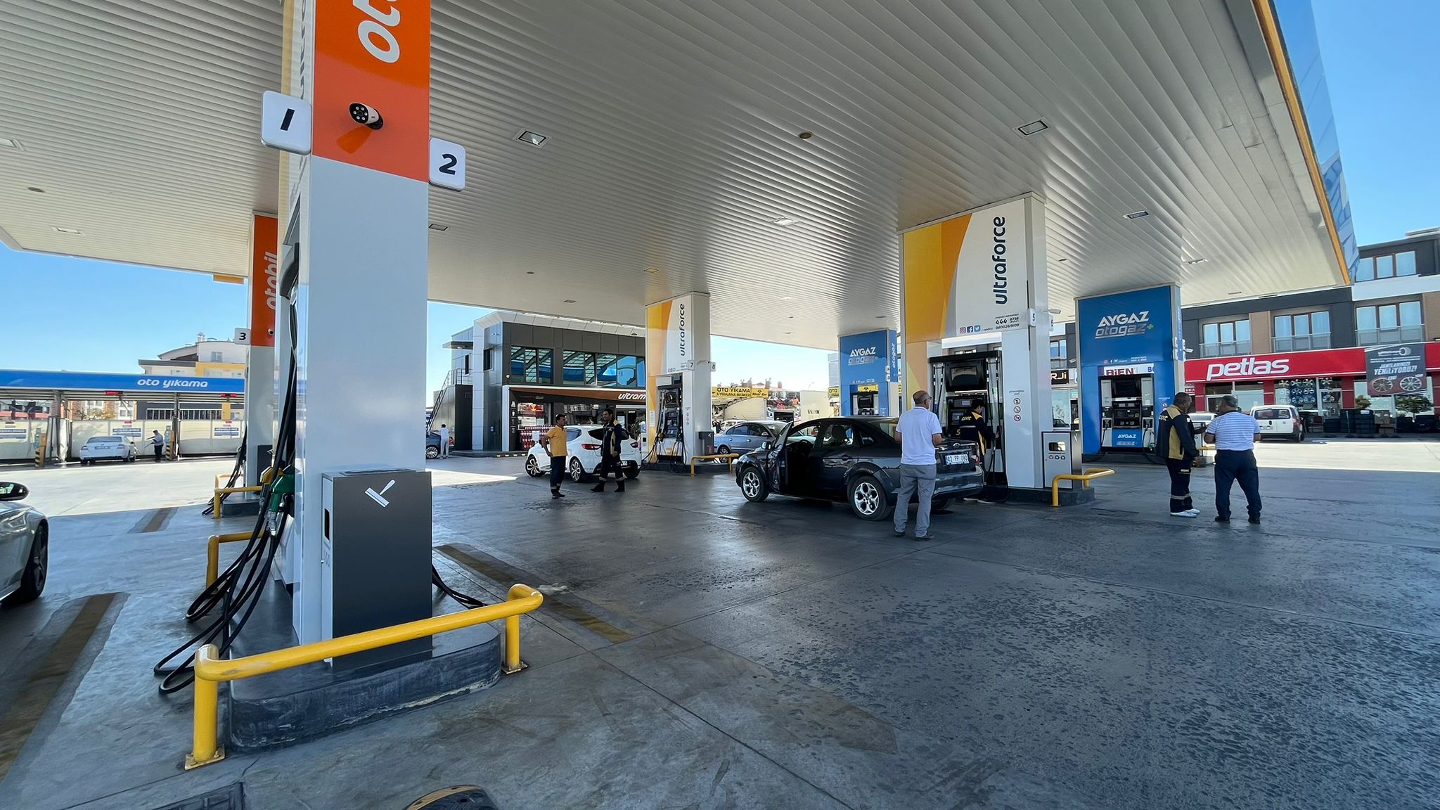 LPG 90 KURUŞ MOTORİNİN FİYATI 2 LİRA 62 KURUŞ DÜŞTÜ