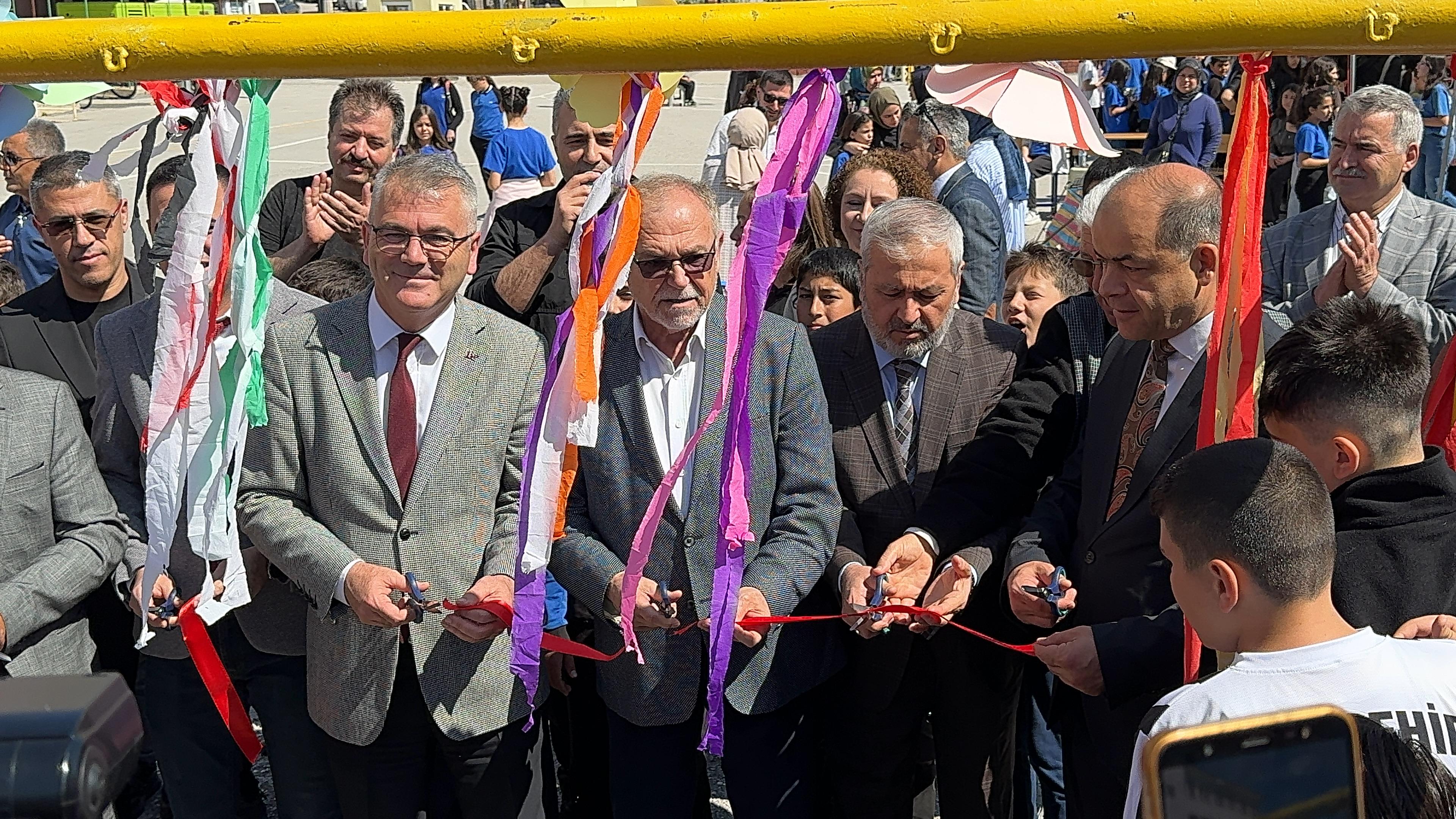 Mahmut Esat Ortaokulu'nda Muhteşem Gıda Kermesi!