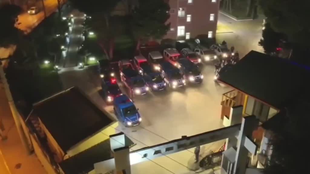 Mahzen-8 operasyonlarında 20 şüpheli yakalandı