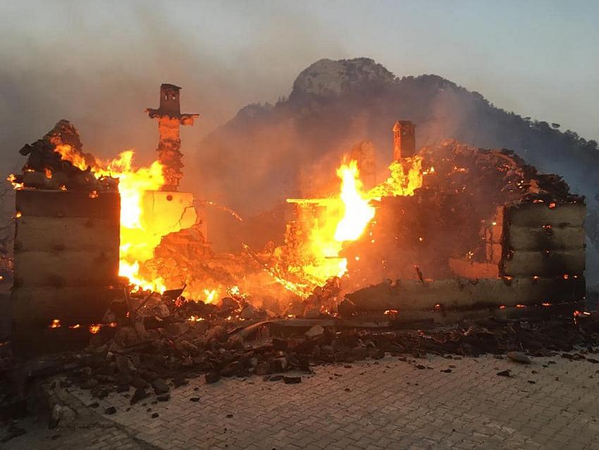 Manavgat'taki yangın faciası, Konya sınırındaki Akseki'ye de sıçradı