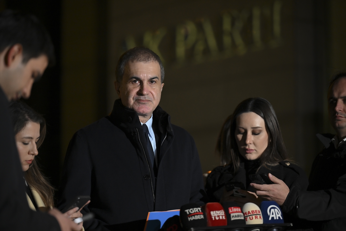 Mehmetçik'in yanında durmanın herhangi bir şartı olmaz