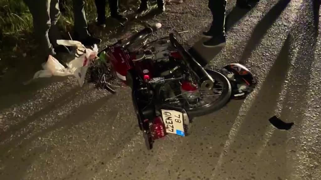 MERSİN - Devrilen   Konya  Plakalı motosikletteki 1 kişi öldü, 1 kişi yaralandı