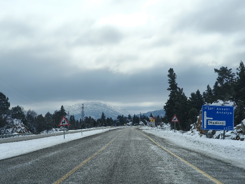 Meteoroloji Konya  Bölgesi için Kar yağışı haberi  verdi inşallah bu sefer  çok yağar