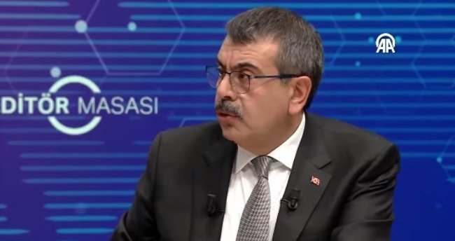 Milli Eğitim Bakanı Tekinden  Cep Telefonu  ve Özel Okullar için  Önemli açıklamalar