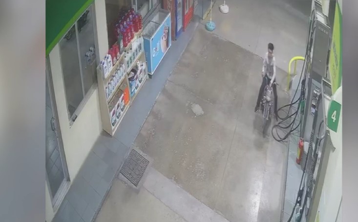 MOTOSİKLET HIRSIZI POLİSİN ELİNDEN KAÇAMADI