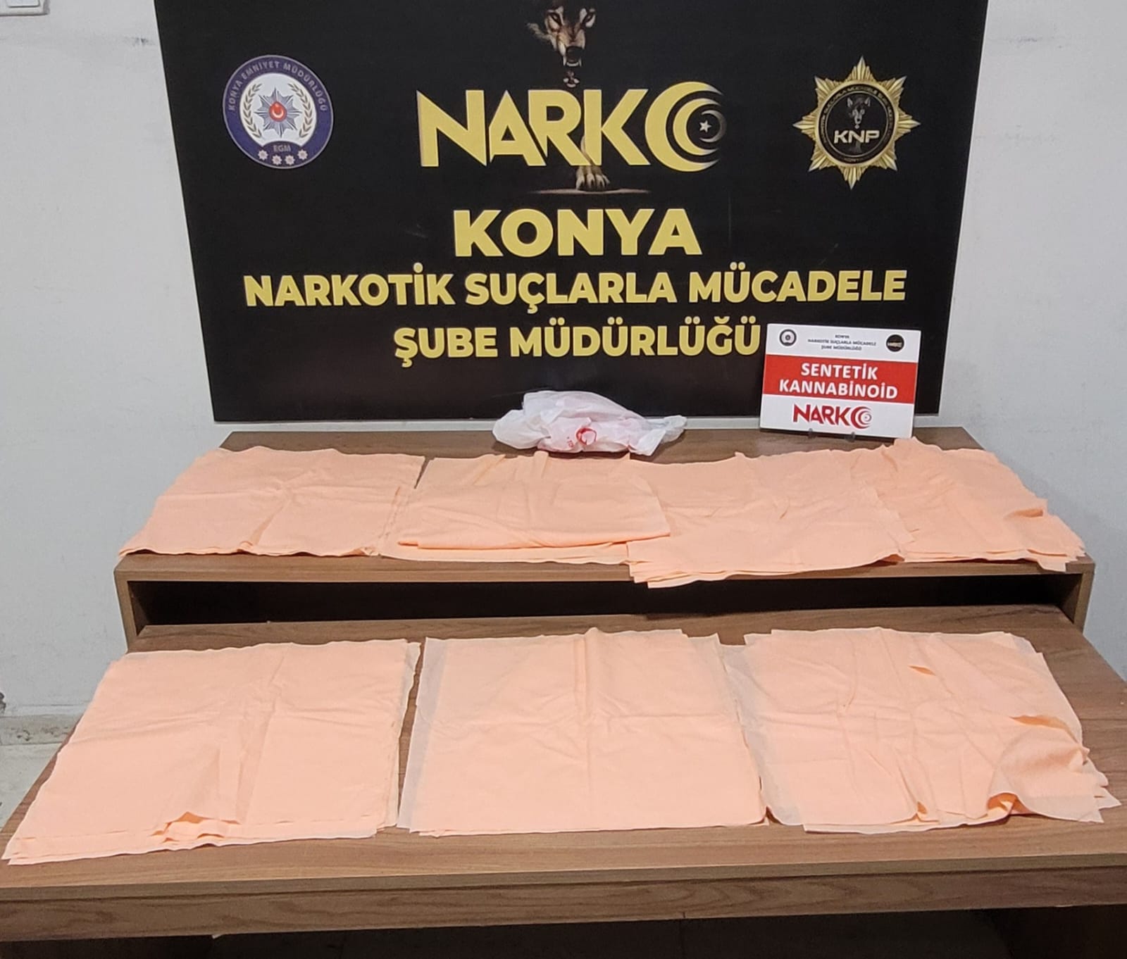 NARKOTİK EKİPLERİNDEN ZEHİR TACİRLERİNE BÜYÜK DARBE!