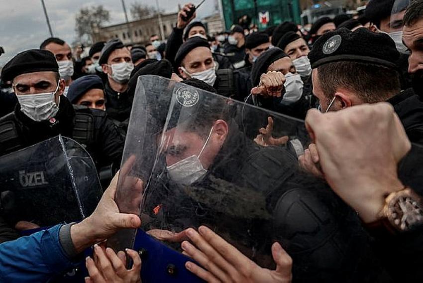 O kirli ittifak yine devrede! Provokasyona çanak tuttular.