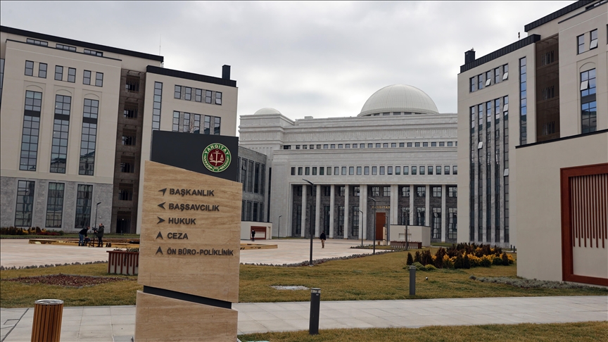 Ölen sigortasız ineğine, sigortalattığı ineğin küpesini taktı