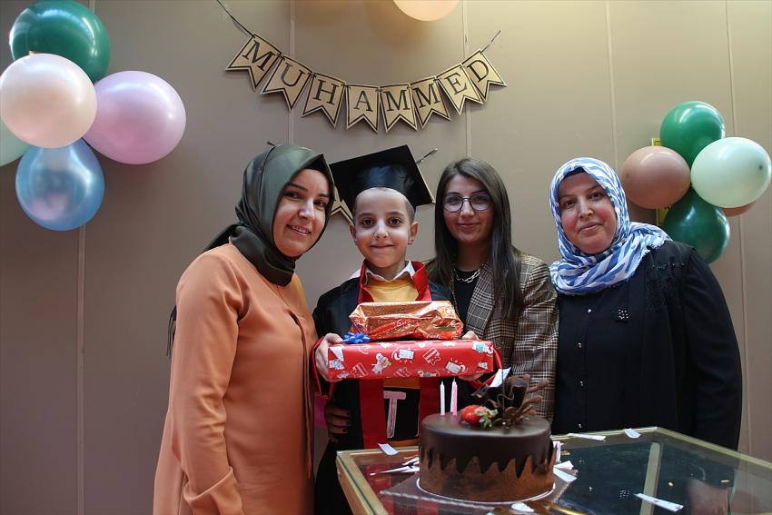 Otizmli Muhammet ve ailesi özel eğitimle "iyileşme" sevinci yaşıyor