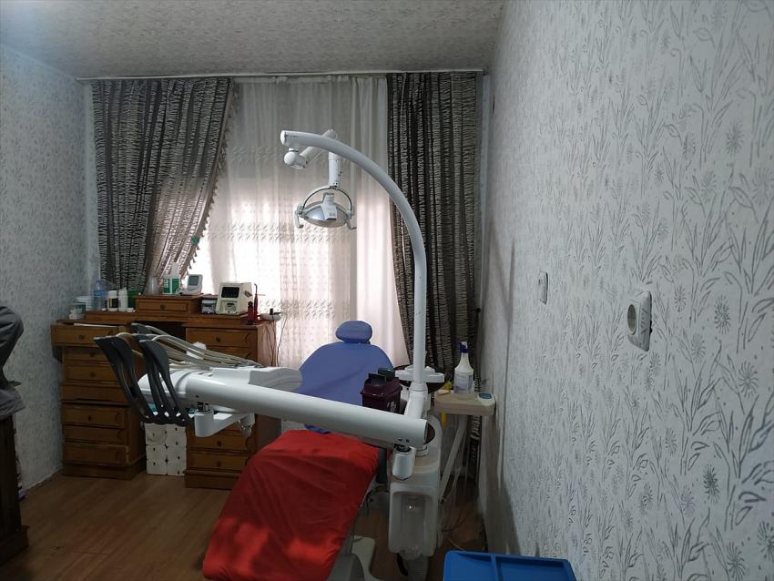 Oturduğu evi diş muayenehanesine çeviren yabancı uyruklu kişi yakalandı