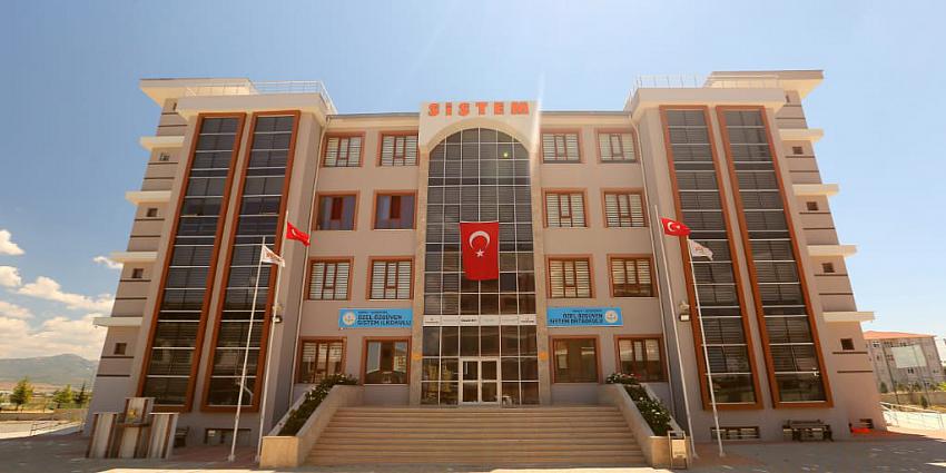 ÖZGÜVEN SİSTEM KOLEJİ EĞİTİMDE GÜVEN VERMEYE DEVAM EDİYOR