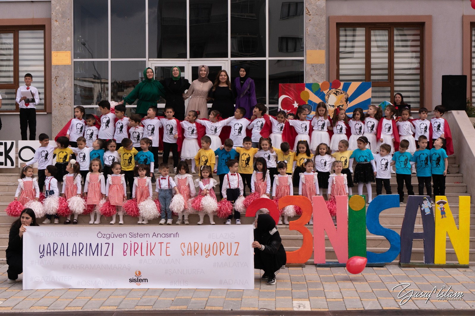 Özgüven Sistem Kolejinde 23 Nisan Coşkusu