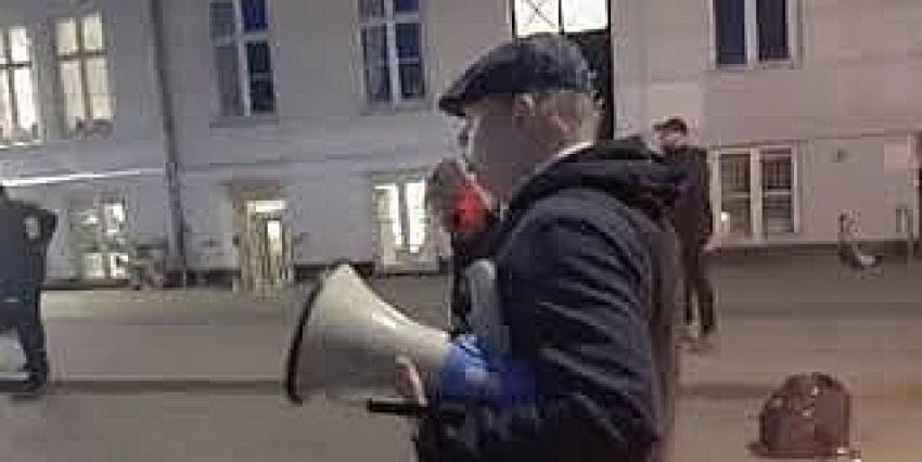 Parti lideri Kuran-ı Kerim yaktı! Erdoğan'ı hedef gösterdi