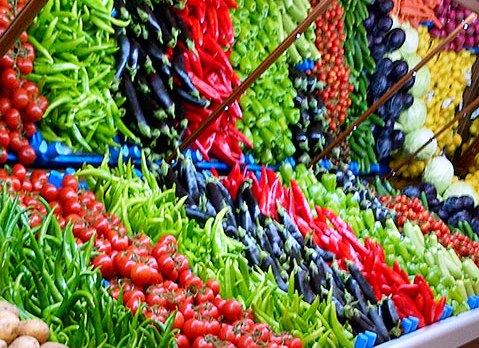 İstanbul Ziraat Odası Başkanı Ömer Demir,  "1 LİRAYA ALDIKLARI ÜRÜNÜ 24 LİRAYA SATIYORLAR"